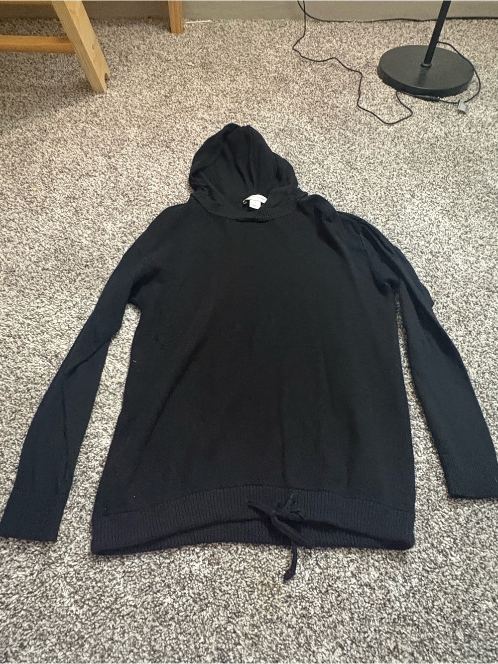Women’s hooded shirt